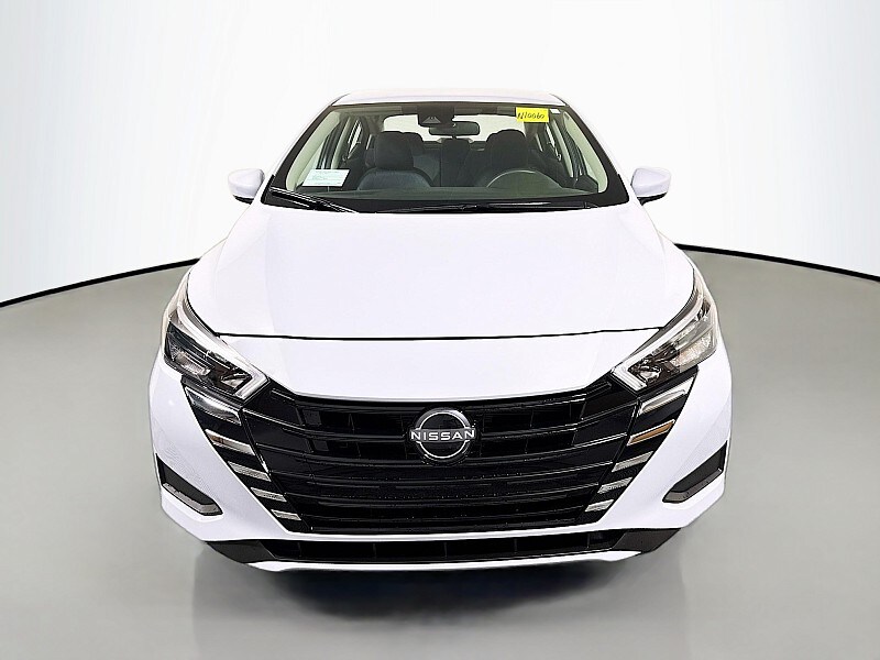 2025 Nissan Versa SV photo 2