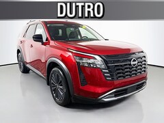 2026 Nissan Pathfinder SL SUV