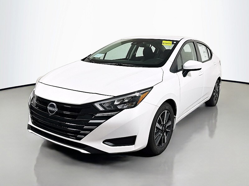 2025 Nissan Versa 1.6 SV photo 3