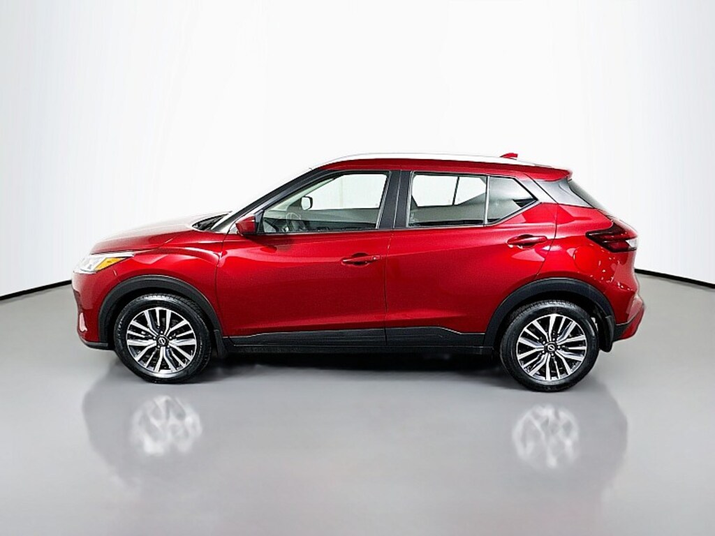 Used 2022 Nissan Kicks SV SUV