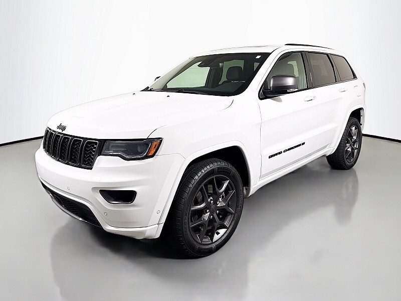 2021 Jeep Grand Cherokee Anniversary Edition photo 3