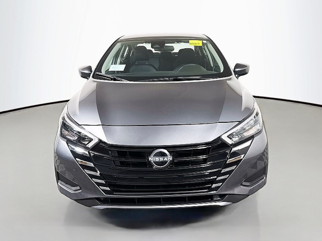 New 2025 Nissan Versa 1.6 SV Sedan
