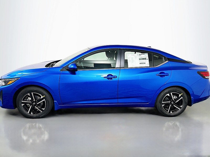 2025 Nissan Sentra SV photo 4
