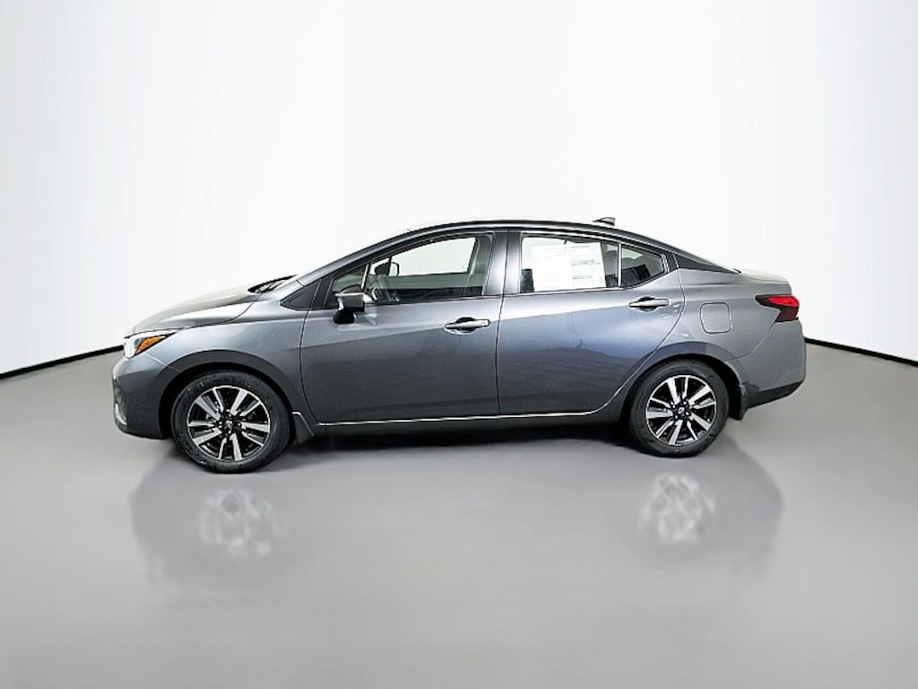 New 2025 Nissan Versa 1.6 SV Sedan