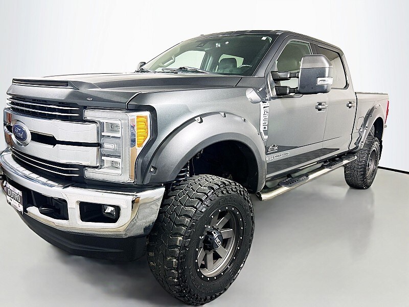 2018 Ford F-250 Lariat photo 3