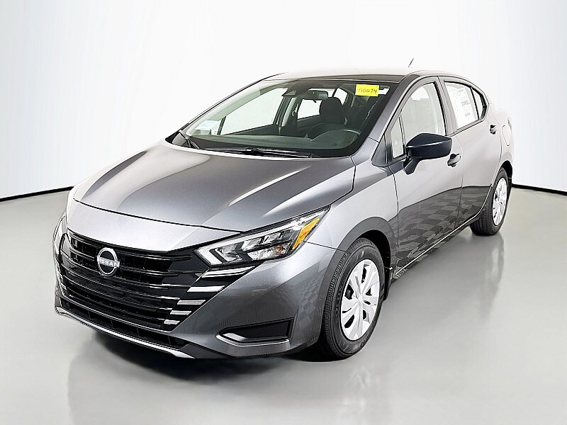 2025 Nissan Versa 1.6 S photo 3