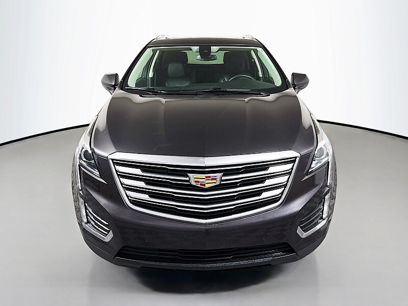 2017 Cadillac XT5 Luxury photo 2