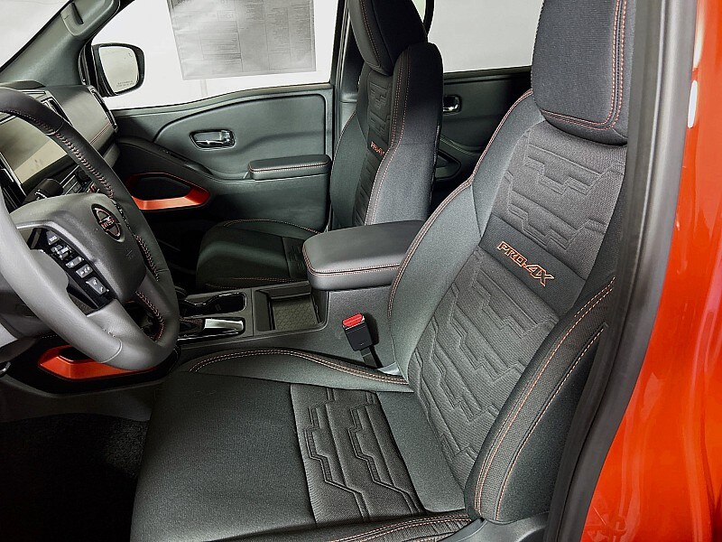 2025 Nissan Frontier PRO-4X - Photo 11
