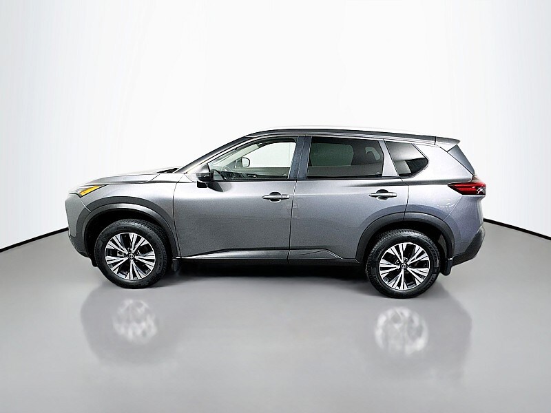 2022 Nissan Rogue AWD SV photo 2