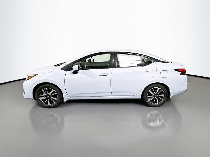 2025 Nissan Versa 1.6 SV photo 4