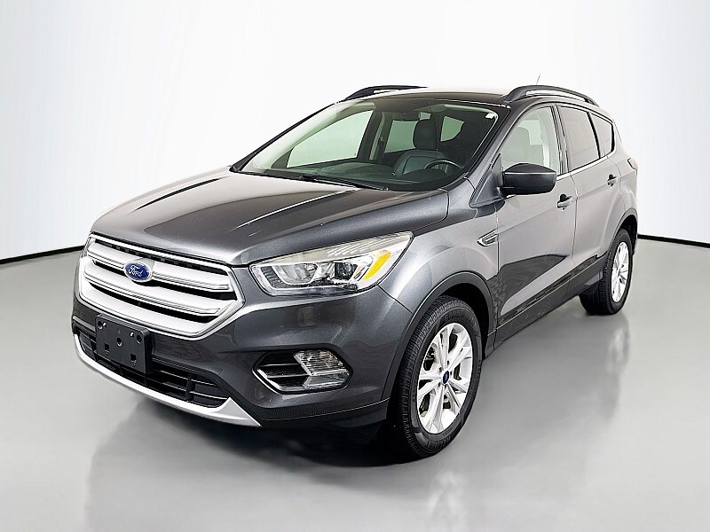 2019 Ford Escape SEL photo 3