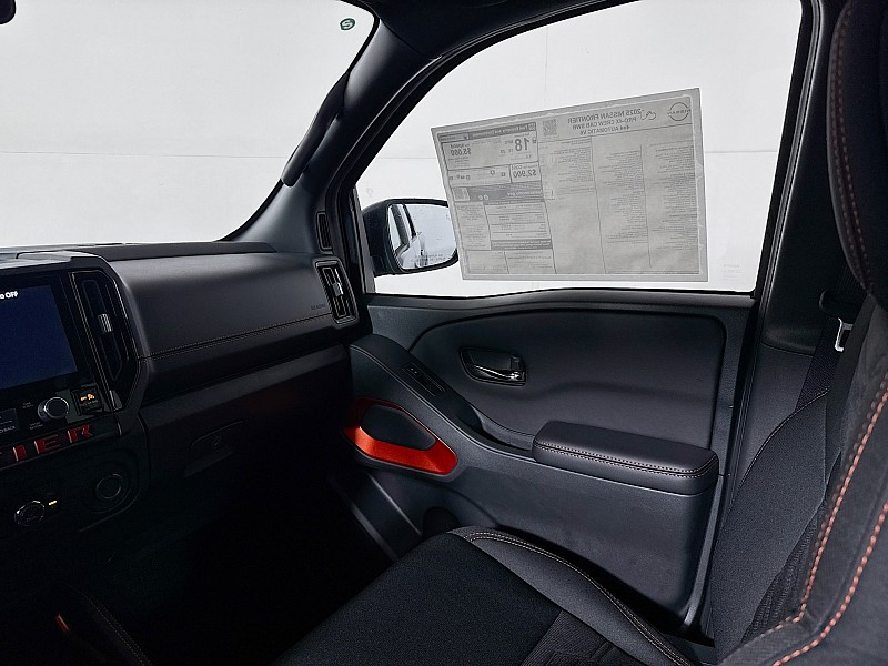 2025 Nissan Frontier PRO-4X - Photo 22