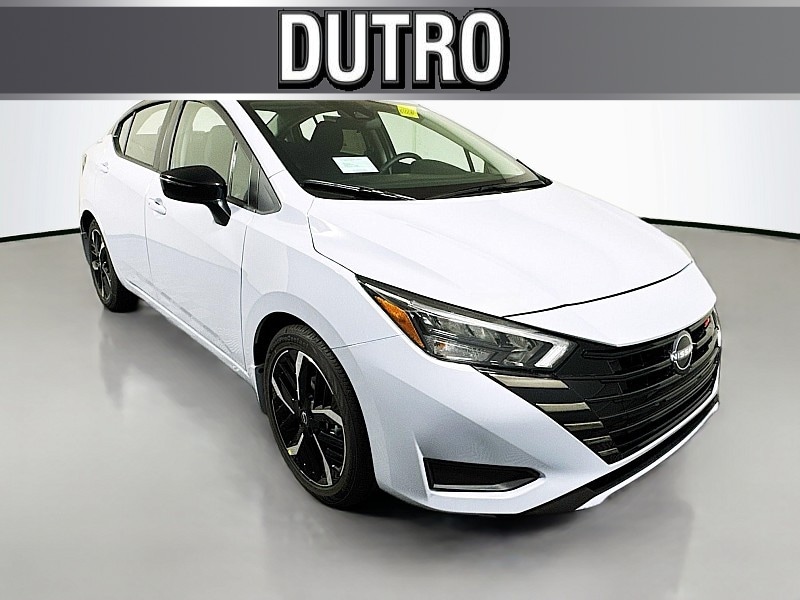 2025 Nissan Versa Sedan SR's photo