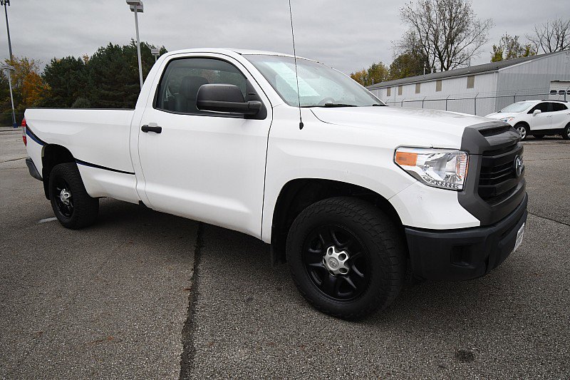 2015 Toyota Tundra SR's photo