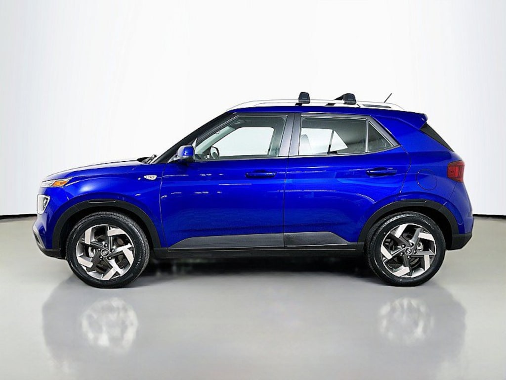 Used 2023 Hyundai Venue Limited SUV