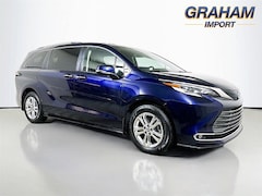 2022 Toyota Sienna Platinum 7 Passenger Van Passenger Van