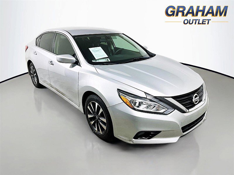 2017 Nissan Altima SV's photo