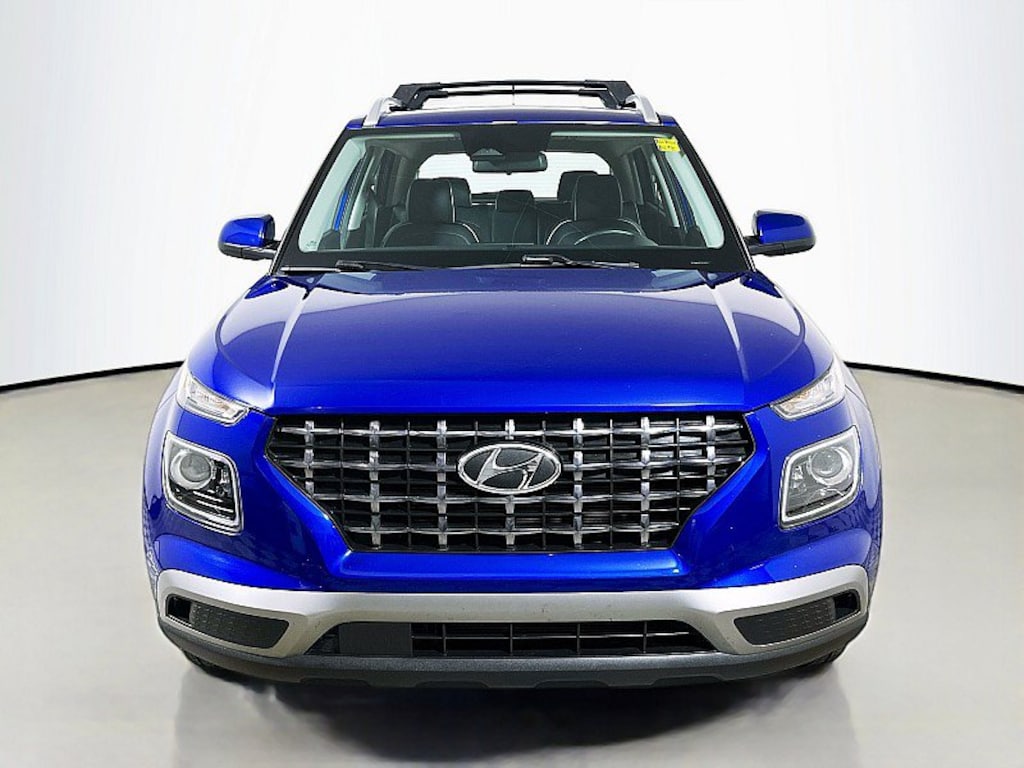 Used 2023 Hyundai Venue Limited SUV