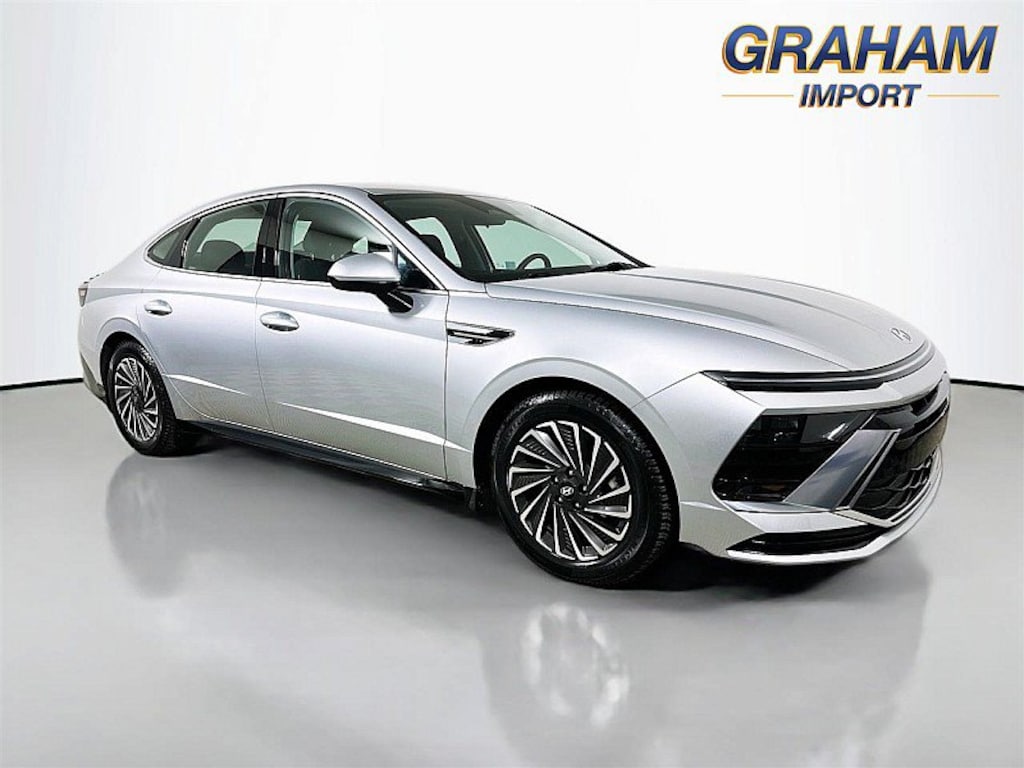 Used 2025 Hyundai Sonata Hybrid SEL Sedan