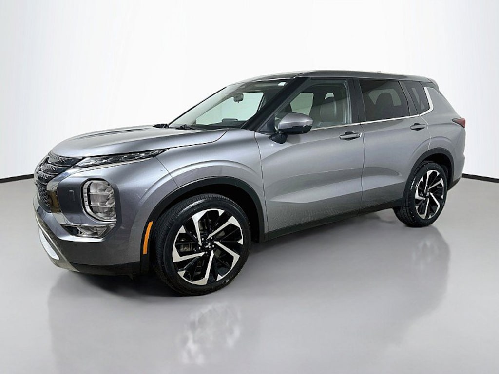 Used 2024 Mitsubishi Outlander SE SUV