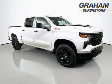 2022 Chevrolet Silverado 1500 Custom Trail Boss Truck Crew Cab