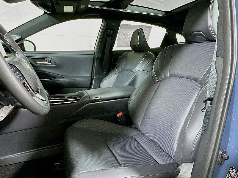 2026 Toyota Crown Platinum - Photo 10