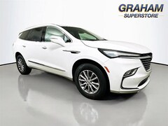 2023 Buick Enclave Essence SUV