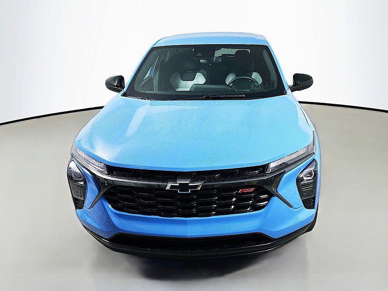 2024 Chevrolet Trax photo 2