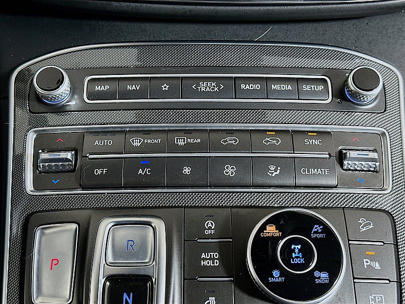 2022 Hyundai Santa Fe Limited - Photo 18