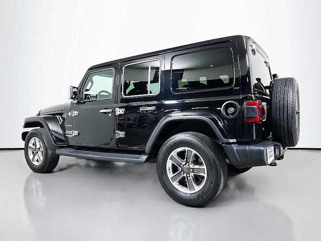 Used 2018 Jeep Wrangler Unlimited Sahara 4x4 SUV