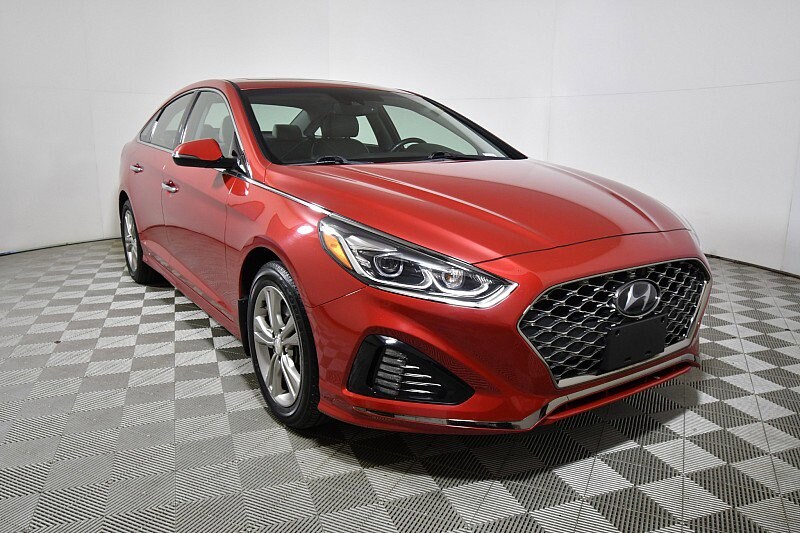 Used 2019 Hyundai Sonata Limited with VIN 5NPE34AF6KH814747 for sale in Mansfield, OH