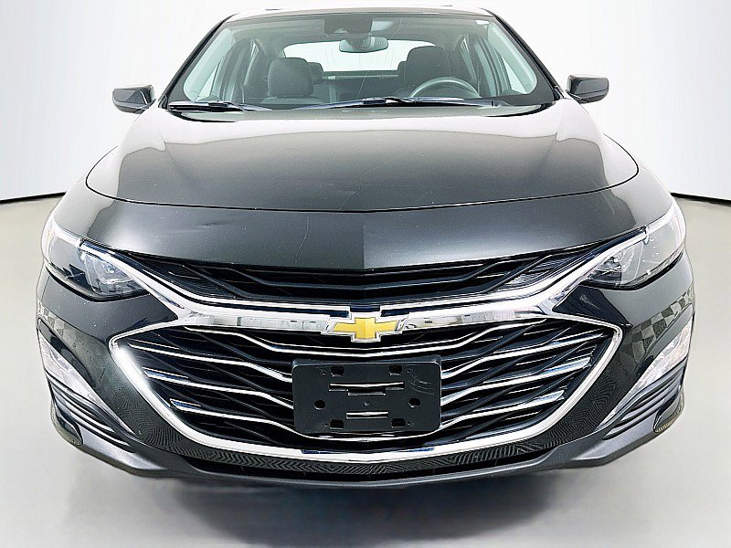 2024 Chevrolet Malibu 1LT photo 2