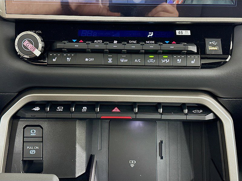 2026 Toyota Tundra Platinum - Photo 19