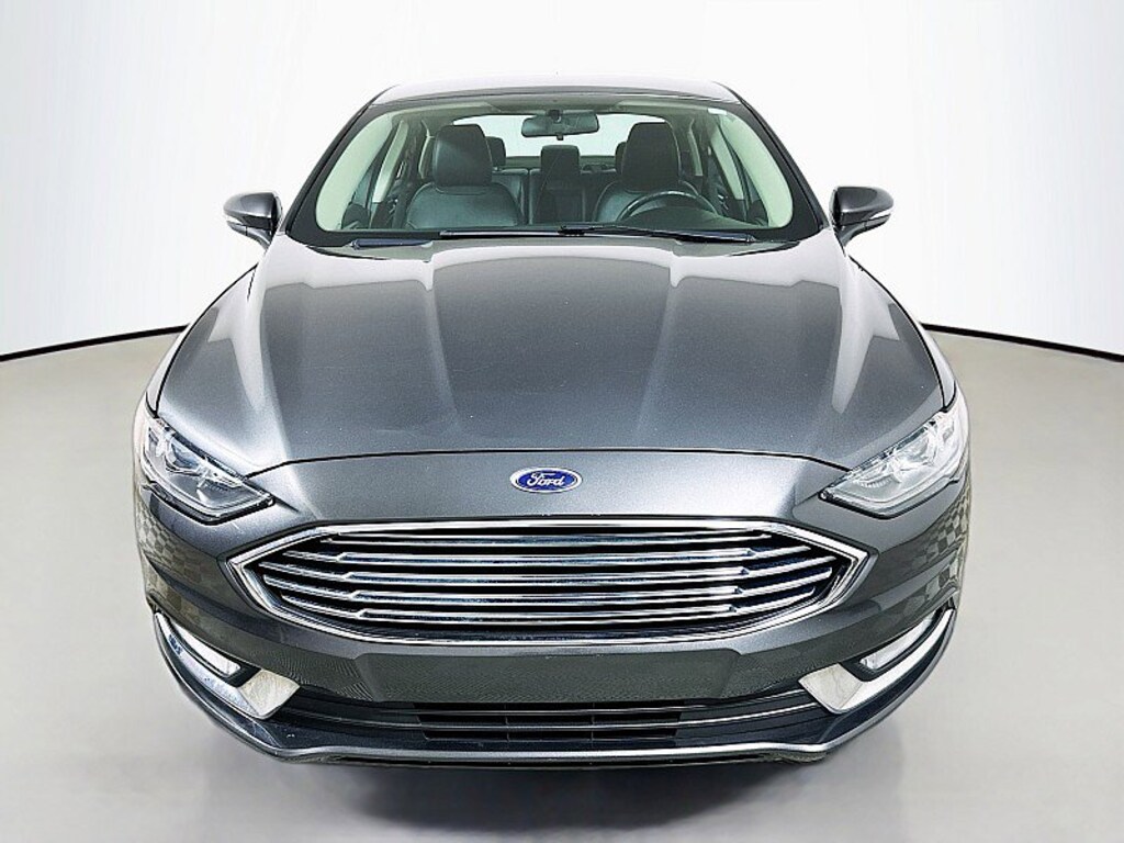 Used 2017 Ford Fusion SE Sedan