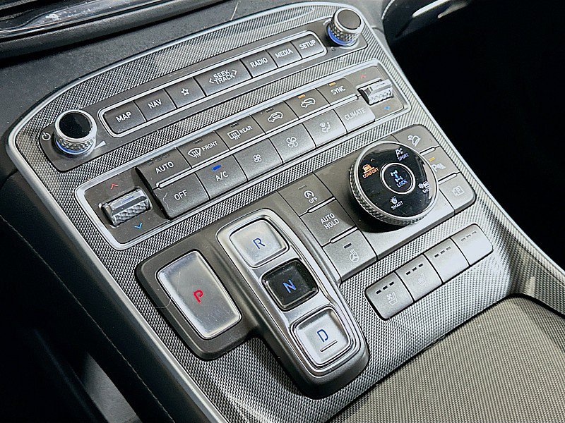 2022 Hyundai Santa Fe Limited - Photo 19