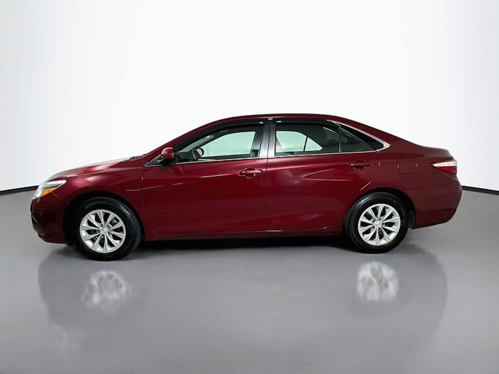 Used 2017 Toyota Camry LE Sedan