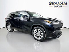 Used 2023 Toyota Highlander Hybrid Limited SUV For Sale in Mansfield, OH