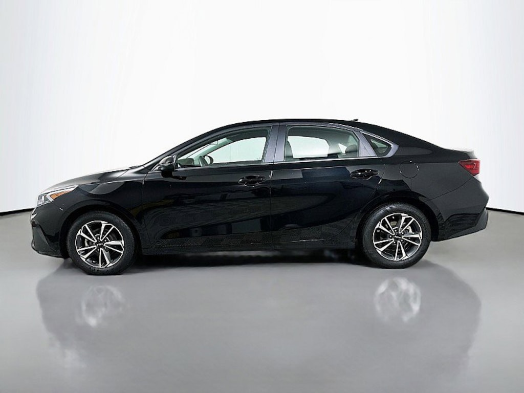 Used 2024 Kia Forte LXS Sedan