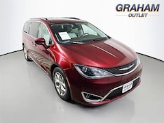 2018 Chrysler Pacifica Touring L Plus Van