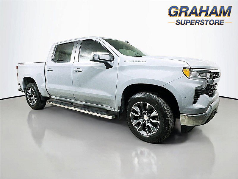 2024 Chevrolet Silverado 1500 LT's photo