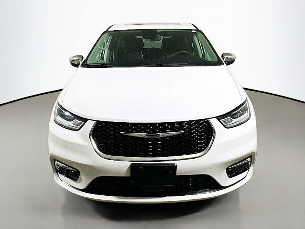 Used 2023 Chrysler Pacifica Plug-In Hybrid Limited Van Passenger Van