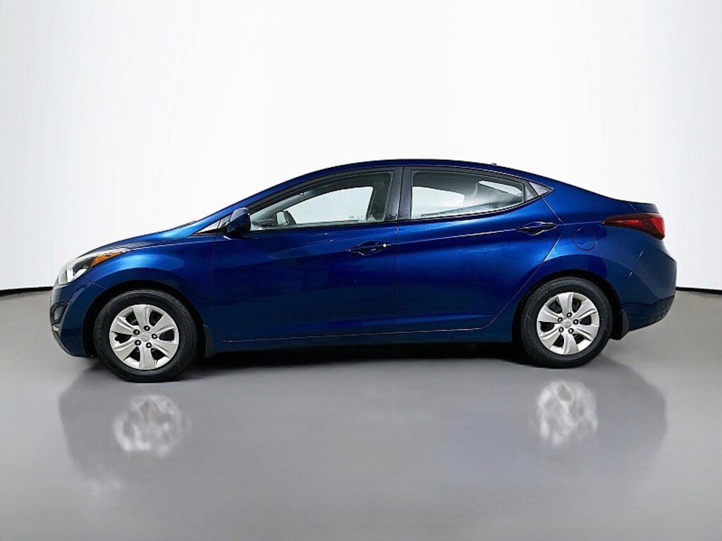 Used 2016 Hyundai Elantra SE Sedan