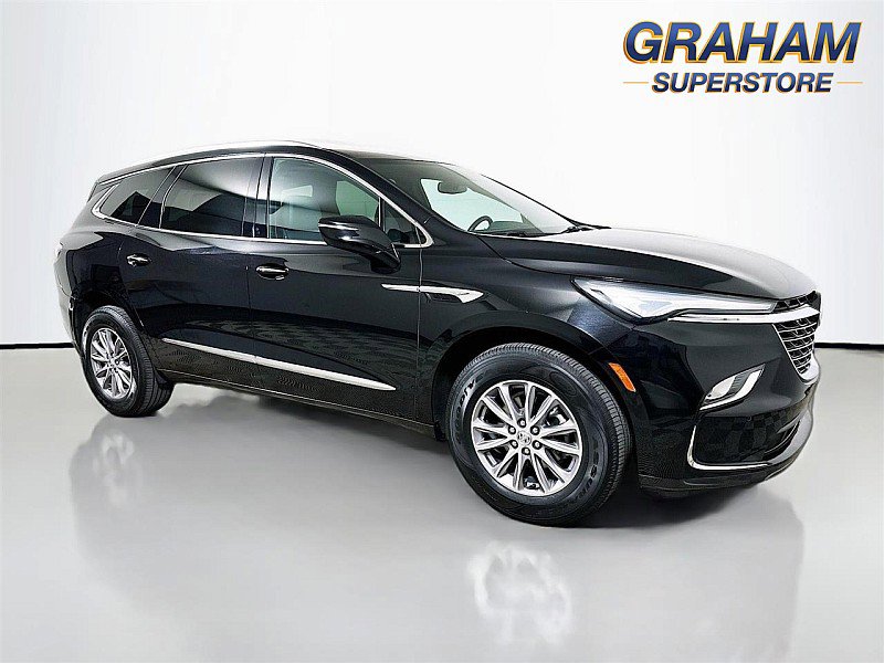 2023 Buick Enclave Essence's photo