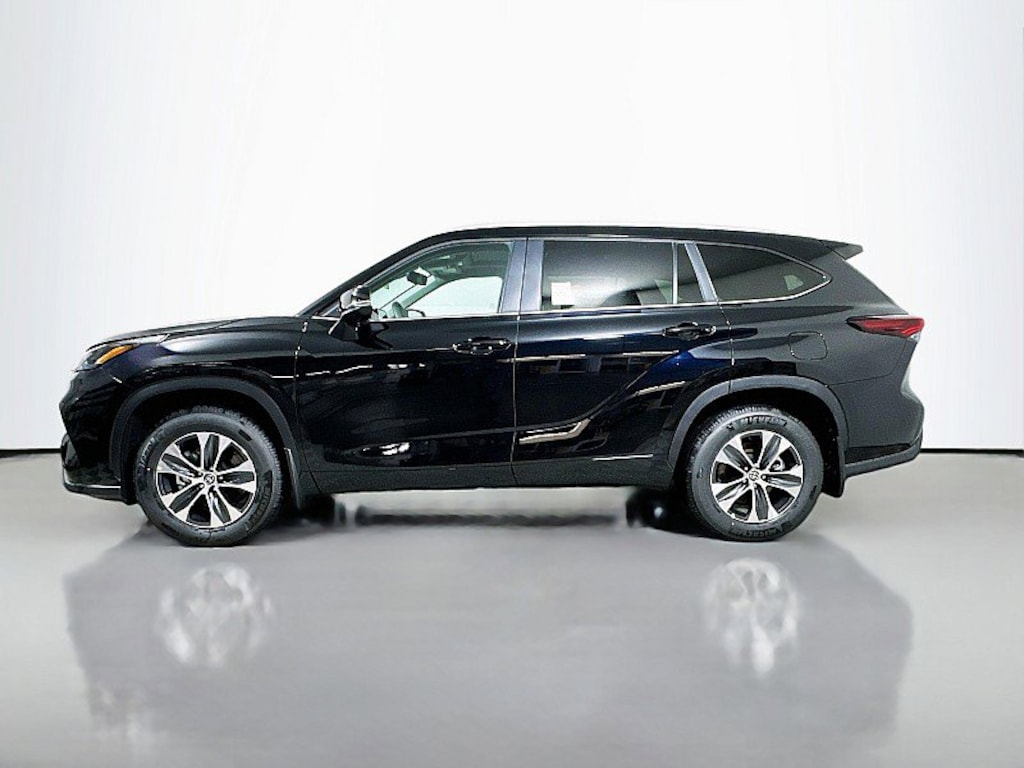 New 2026 Toyota Highlander XLE SUV