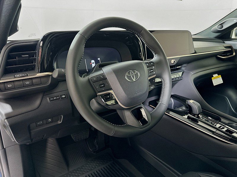 2026 Toyota Crown Platinum - Photo 13