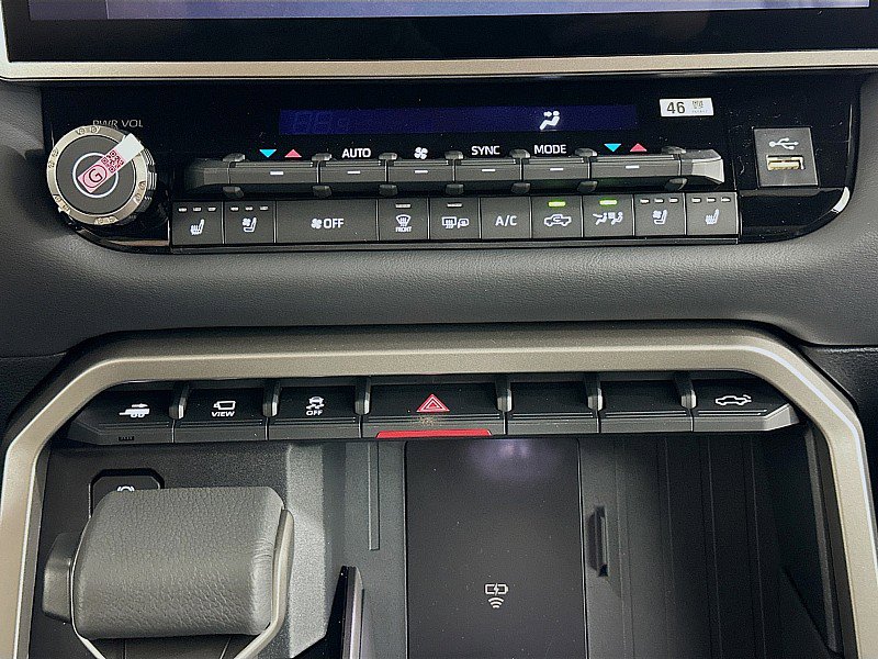 2026 Toyota Tundra Platinum - Photo 19