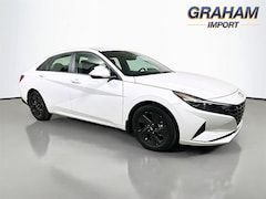 2022 Hyundai Elantra SEL Sedan