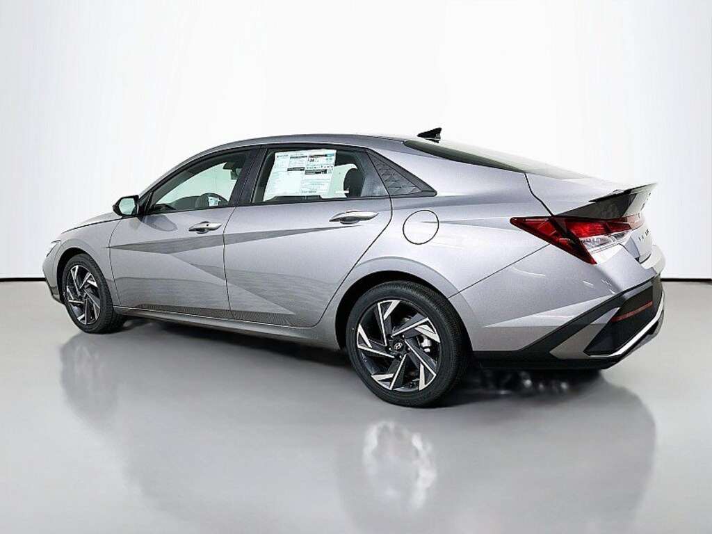 Used 2025 Hyundai Elantra SEL Sport Sedan