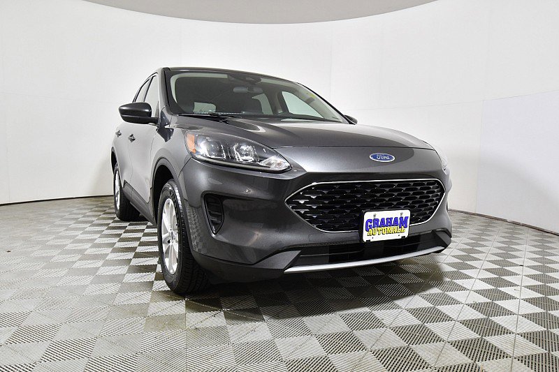 Used 2020 Ford Escape SE with VIN 1FMCU9G68LUA85713 for sale in Mansfield, OH