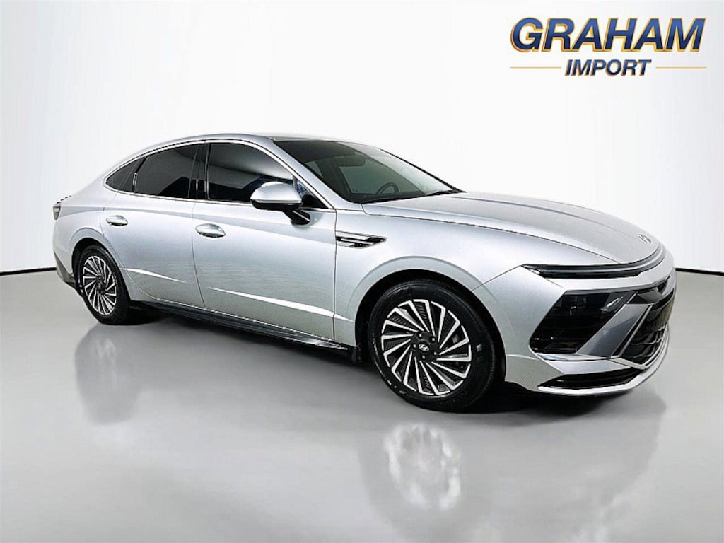 Used 2024 Hyundai Sonata Hybrid SEL Sedan